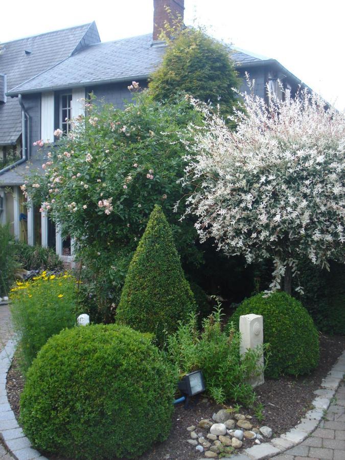 Hotel Au P'Tit Jardin Saint-Sylvestre-de-Cormeilles Zewnętrze zdjęcie